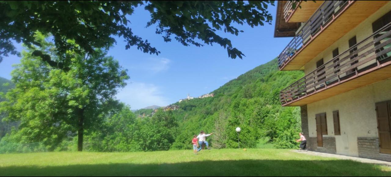 Grande Casa Di Famiglia Lejlighed Temù Eksteriør billede