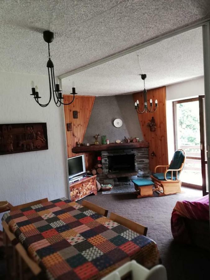 Grande Casa Di Famiglia Lejlighed Temù Eksteriør billede