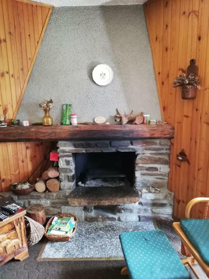 Grande Casa Di Famiglia Lejlighed Temù Eksteriør billede
